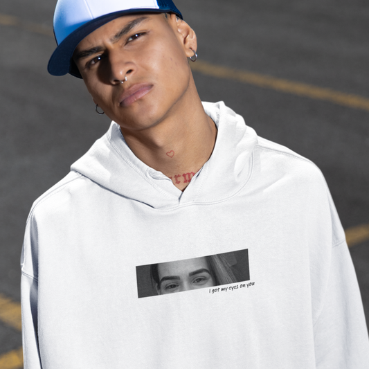 Hoodie Personalizado "Eyes on You"